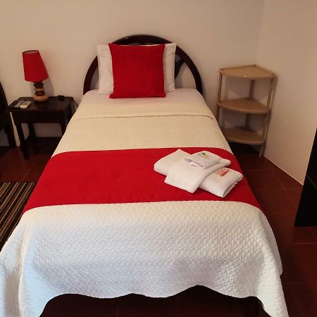 Hostal La Isla Del Descanso ปวยร์โต วิลยามิล ภายนอก รูปภาพ