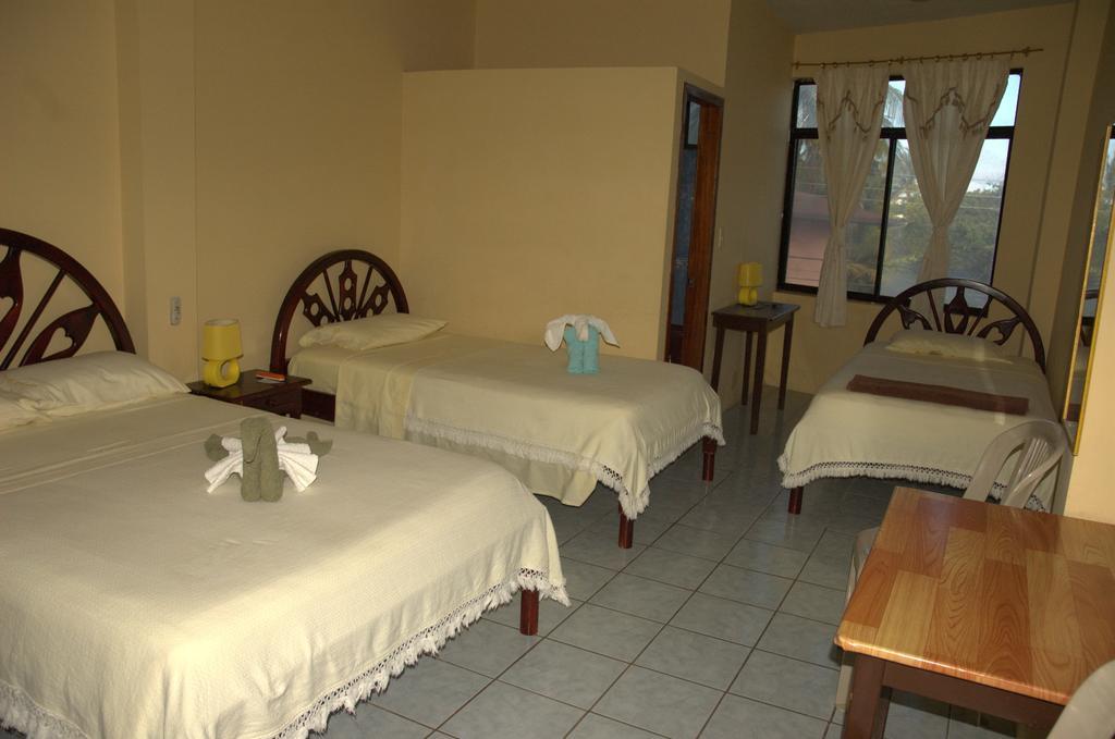Hostal La Isla Del Descanso ปวยร์โต วิลยามิล ภายนอก รูปภาพ