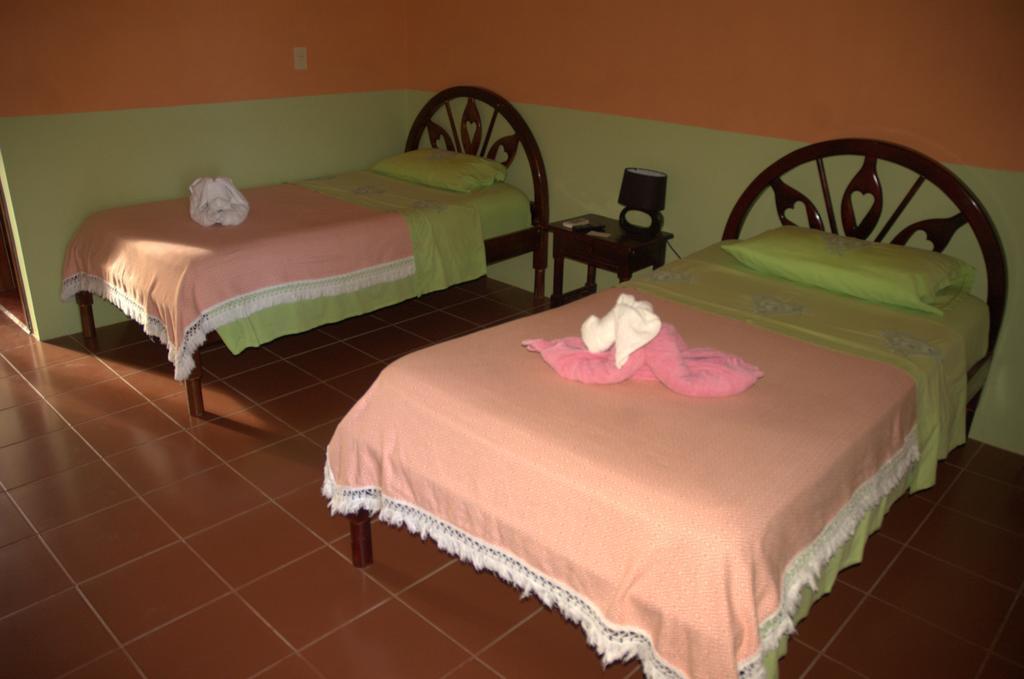 Hostal La Isla Del Descanso ปวยร์โต วิลยามิล ภายนอก รูปภาพ