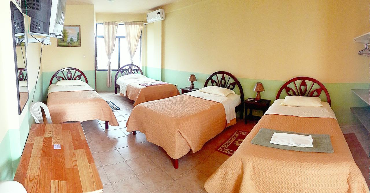 Hostal La Isla Del Descanso ปวยร์โต วิลยามิล ภายนอก รูปภาพ