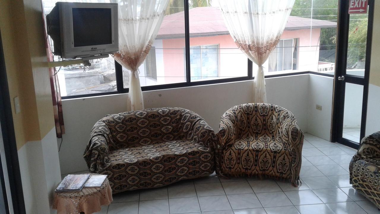 Hostal La Isla Del Descanso ปวยร์โต วิลยามิล ภายนอก รูปภาพ