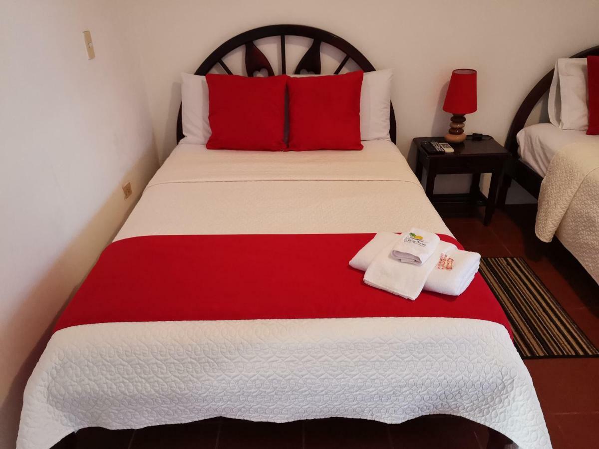 Hostal La Isla Del Descanso ปวยร์โต วิลยามิล ภายนอก รูปภาพ