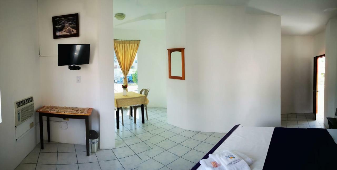 Hostal La Isla Del Descanso ปวยร์โต วิลยามิล ภายนอก รูปภาพ