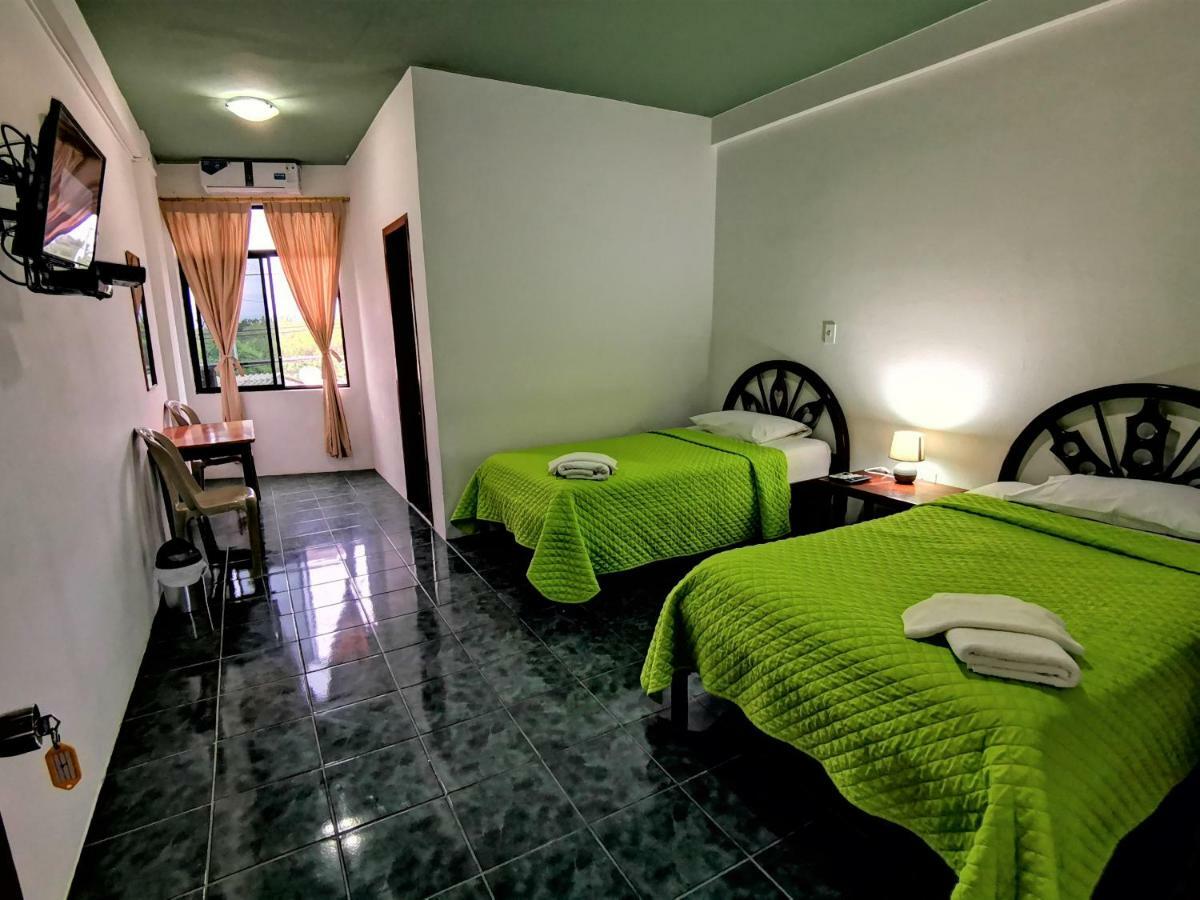 Hostal La Isla Del Descanso ปวยร์โต วิลยามิล ภายนอก รูปภาพ