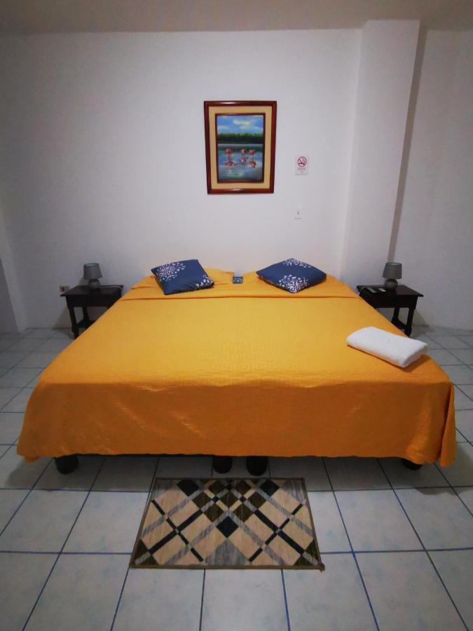 Hostal La Isla Del Descanso ปวยร์โต วิลยามิล ภายนอก รูปภาพ